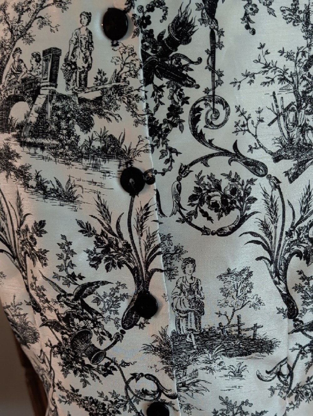 Positive Attitude Black and White Toile Sleeveless Blouse - Picture 3 of 6